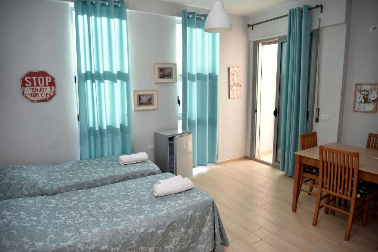 Arianiti Guesthouse Вльора Екстер'єр фото