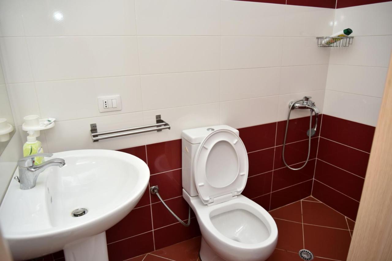 Arianiti Guesthouse Вльора Екстер'єр фото