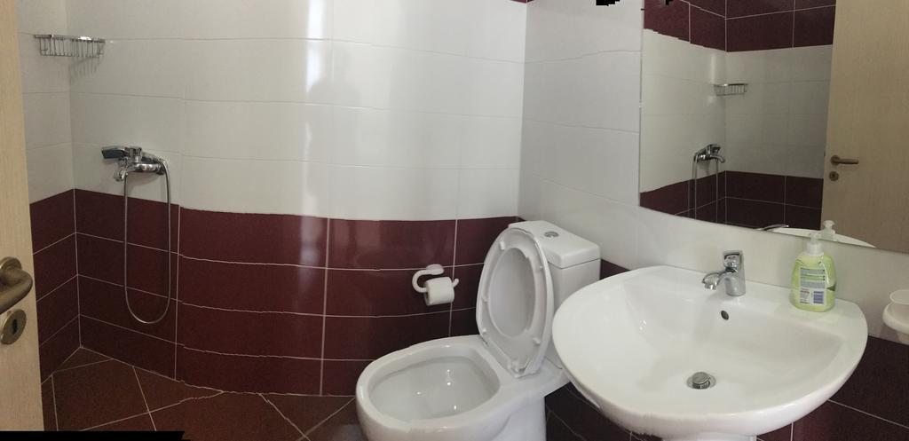 Arianiti Guesthouse Вльора Екстер'єр фото